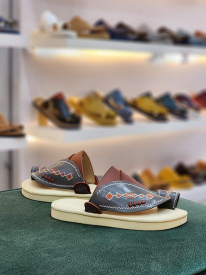 صورة زبيري وطني مطرزمديل م78